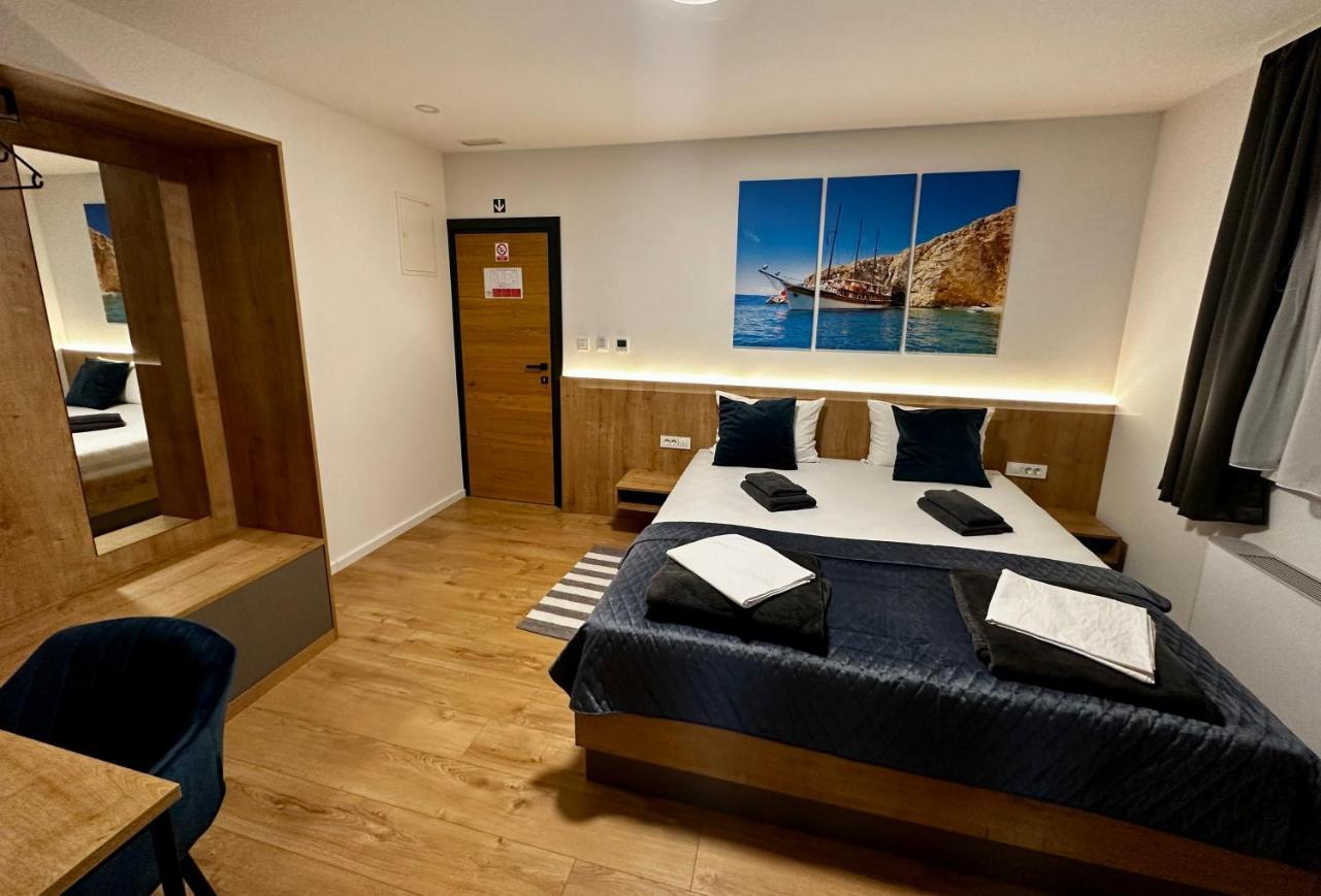 Rooms Slavonski Brod Exteriér fotografie