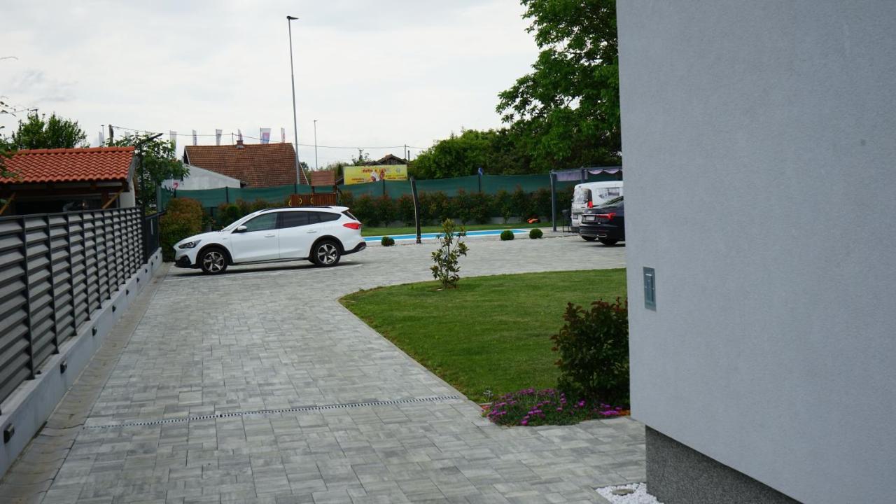 Rooms Slavonski Brod Exteriér fotografie